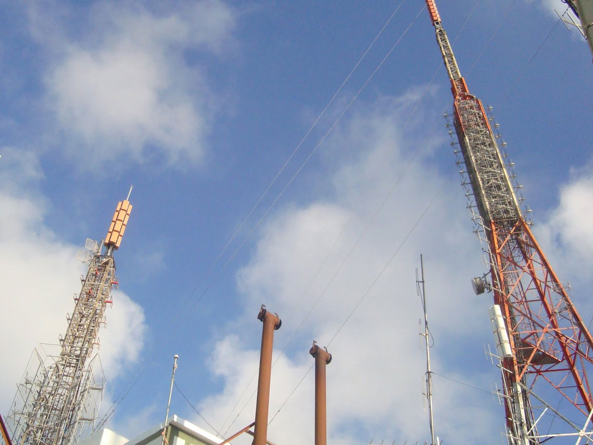 Ραδιοφωνικοί σταθμοί στην Αθήνα / Radio stations in Athens, Greece — Radiomap.eu